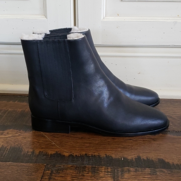 J Crew Sherpa-lined Chelsea boots in leather
K2716 - Picture 4 of 6